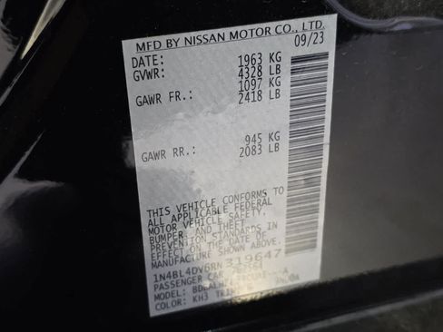 Used 2024 Nissan Altima 2.5 SV w/ SV Premium Package FWD image 25