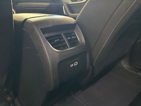 Used 2025 Chevrolet Blazer LT image 24