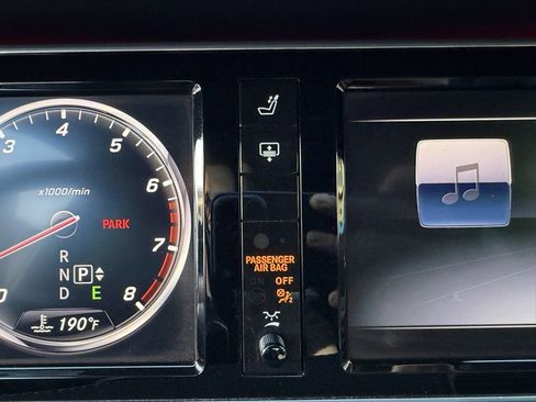 Used 2016 Mercedes-Benz S 550 Sedan image 32