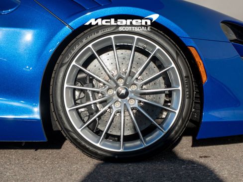 New 2026 McLaren Artura image 21