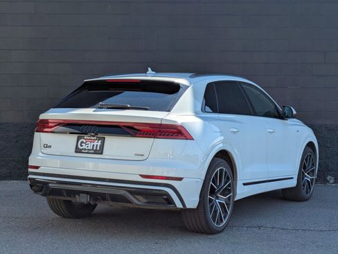 Used 2023 Audi Q8 Prestige w/ Prestige Package image 5