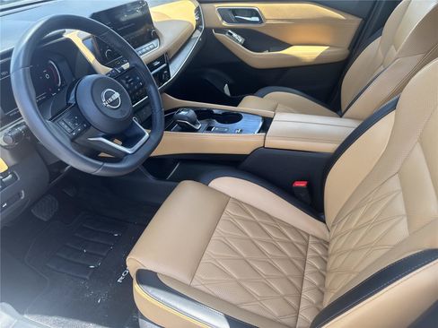 Used 2023 Nissan Rogue Platinum w/ Platinum Premium Package FWD image 10