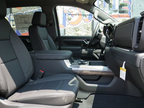 New 2026 Chevrolet Silverado 2500 LTZ w/ LTZ Plus Package AWD/4WD image 13