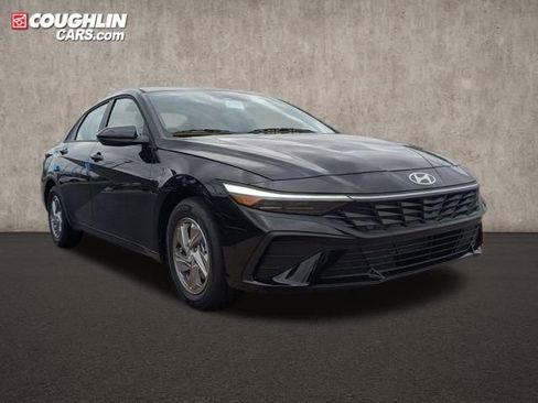 New 2026 Hyundai Elantra SE image 1