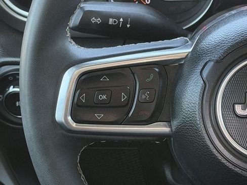 Used 2023 Jeep Wrangler Unlimited Sahara AWD/4WD image 13
