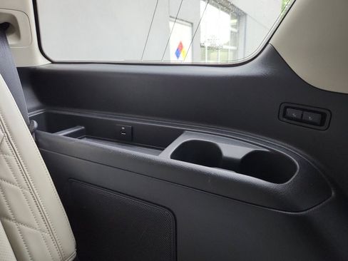 Used 2018 Ford Expedition Platinum RWD image 37