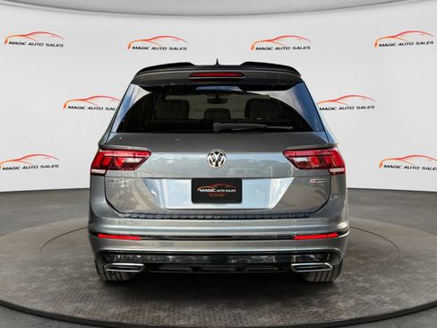 Used 2021 Volkswagen Tiguan SE R-Line AWD/4WD image 9