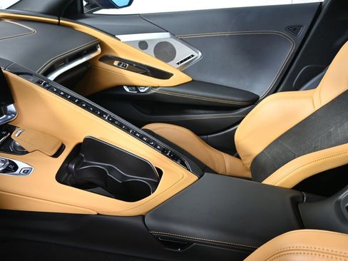 Used 2021 Chevrolet Corvette Stingray Preferred Cpe w/ Z51 Performance Package RWD image 37