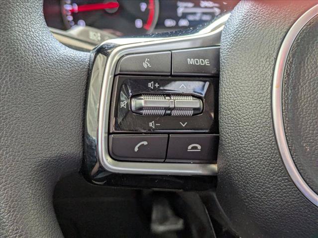 Used 2023 Kia Sorento LX FWD image 5