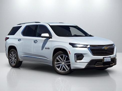 Used 2023 Chevrolet Traverse High Country w/ LPO, Floor Liner Package FWD image 1