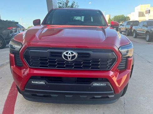 Used 2025 Toyota Tacoma TRD Off-Road w/ TRD Off Road Premium Package AWD/4WD image 3