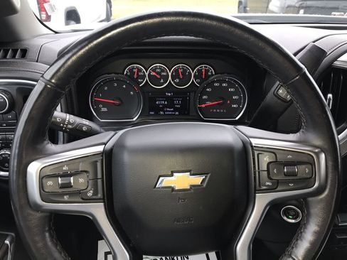 Used 2022 Chevrolet Silverado 2500 LT w/ Convenience Package image 14