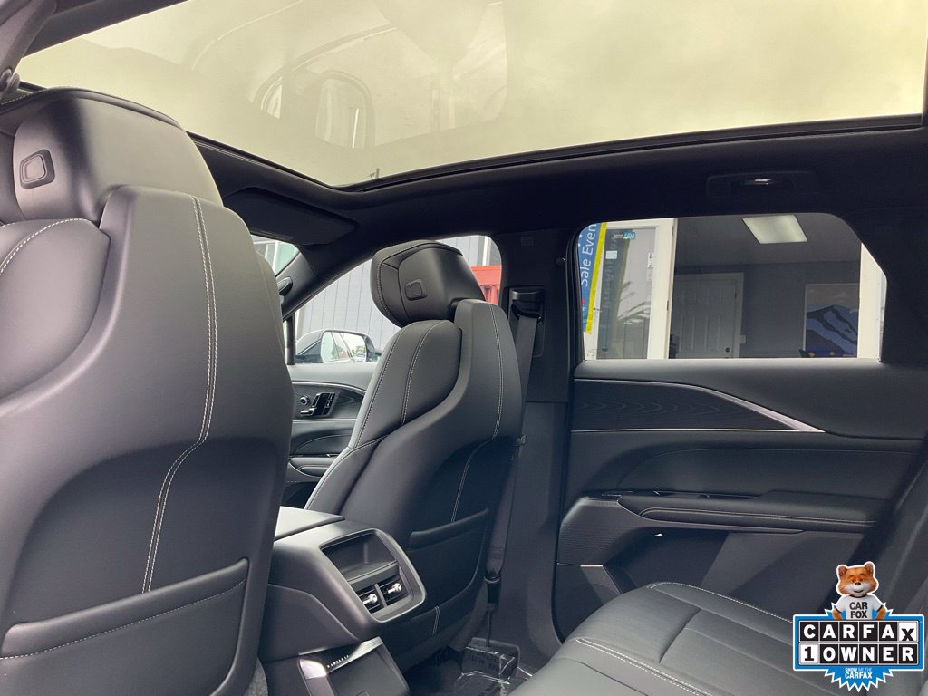 Used 2024 Cadillac Lyriq Luxury AWD/4WD image 39