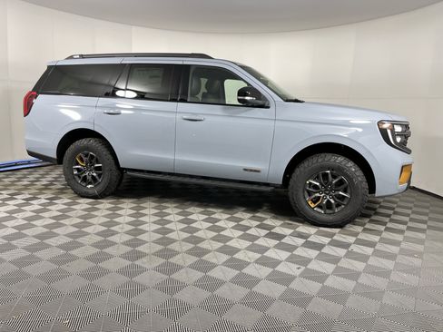 New 2026 Ford Expedition Tremor image 6