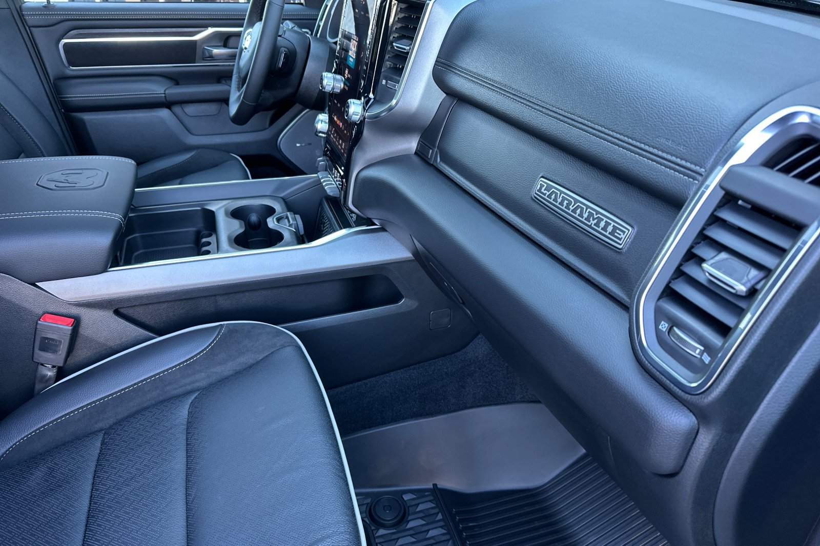 New 2027 RAM 1500 Laramie AWD/4WD image 15