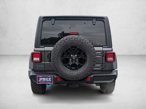 Used 2024 Jeep Wrangler Unlimited AWD/4WD image 6