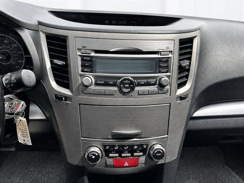 Used 2011 Subaru Outback 2.5i Premium w/ All-Weather Pkg AWD/4WD image 15