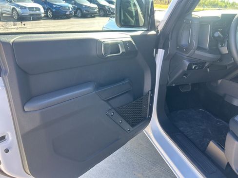 New 2025 Ford Bronco Big Bend image 9