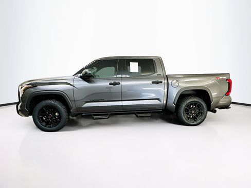 Used 2022 Toyota Tundra SR5 image 4