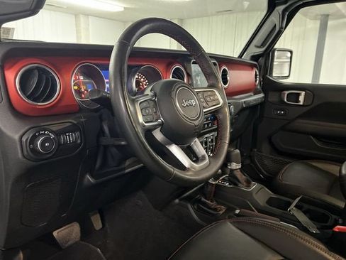Used 2019 Jeep Wrangler Unlimited Rubicon w/ Dual Top Group AWD/4WD image 10