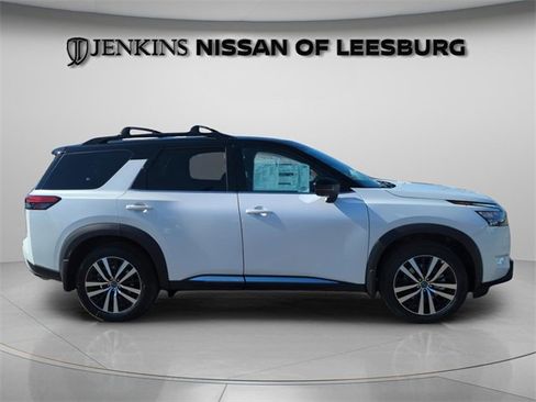 New 2025 Nissan Pathfinder Platinum w/ Lighting Package (N92) image 14