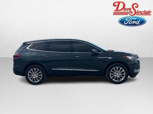 Used 2021 Buick Enclave Essence w/ Sound and Sites Package FWD image 5