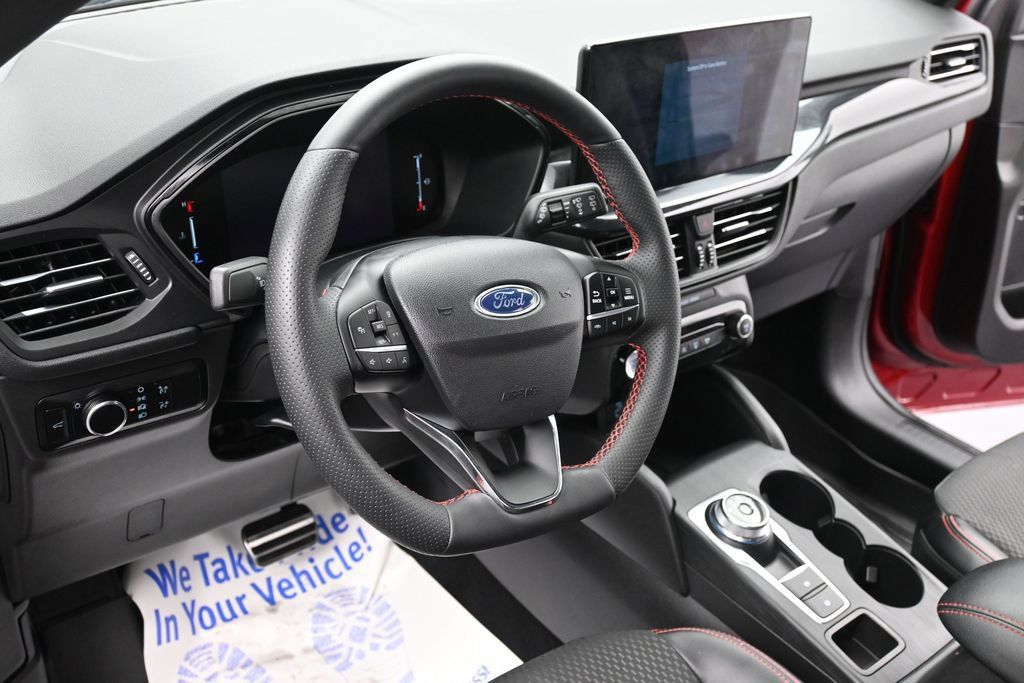 Used 2023 Ford Escape ST-Line w/ Tech Pack #1 AWD/4WD image 14