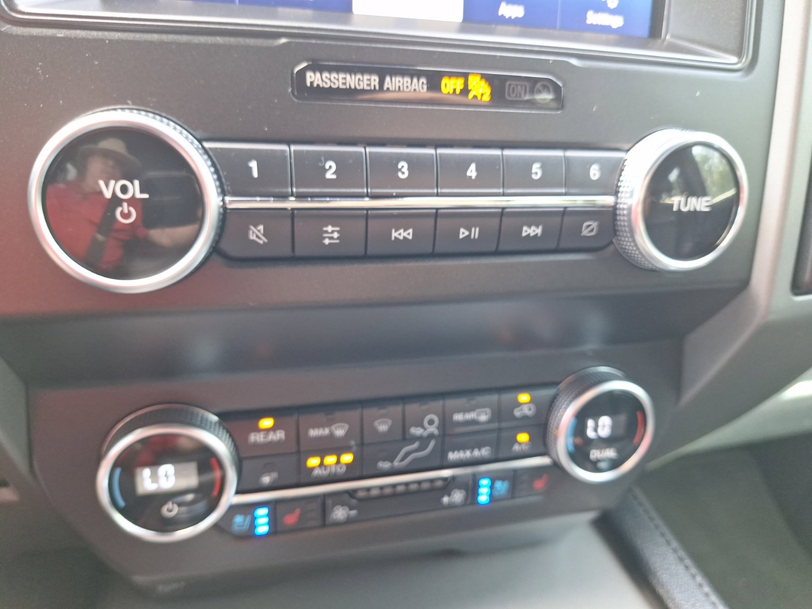 Used 2020 Ford Expedition Max XLT w/ Equipment Group 202A RWD image 26