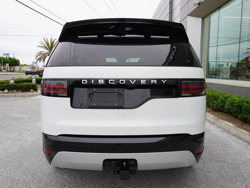 New 2024 Land Rover Discovery Metropolitan Edition image 7