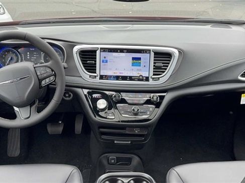 New 2026 Chrysler Pacifica Select w/ S Appearance Package image 39