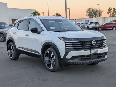 New 2026 Nissan Kicks SR image 6