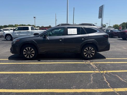 Used 2023 Subaru Outback Limited AWD/4WD image 5