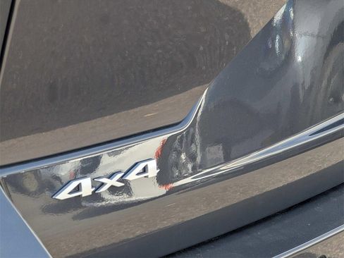 New 2025 Jeep Grand Cherokee Laredo image 7