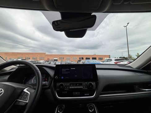 Used 2025 Toyota Grand Highlander FWD image 33