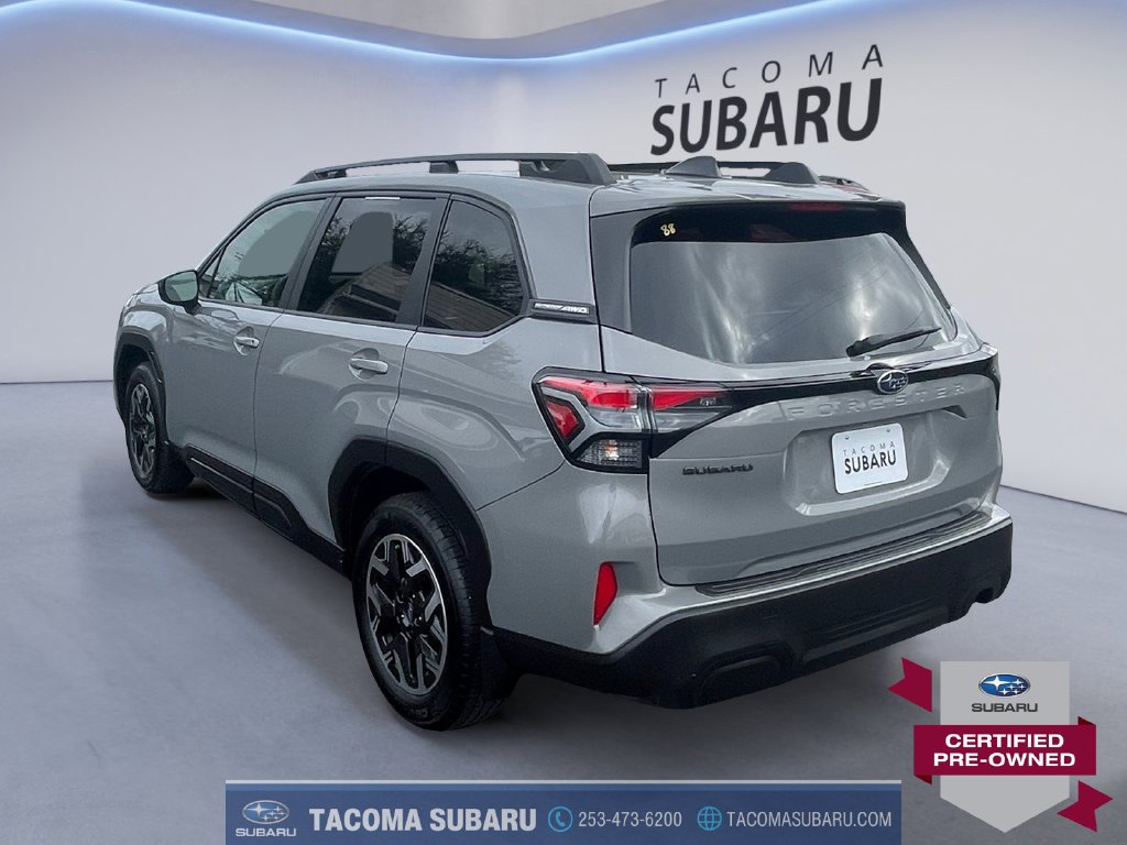 Used 2025 Subaru Forester Premium AWD/4WD image 3