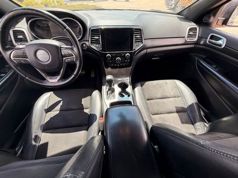 Used 2019 Jeep Grand Cherokee Altitude RWD image 7