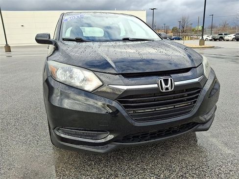 Used 2017 Honda HR-V LX image 5