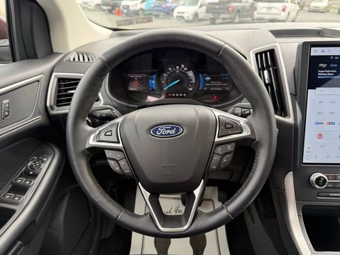Certified 2022 Ford Edge SEL w/ Convenience Package AWD/4WD image 15