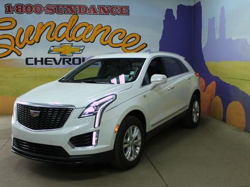 Used 2024 Cadillac XT5 Luxury FWD image 2