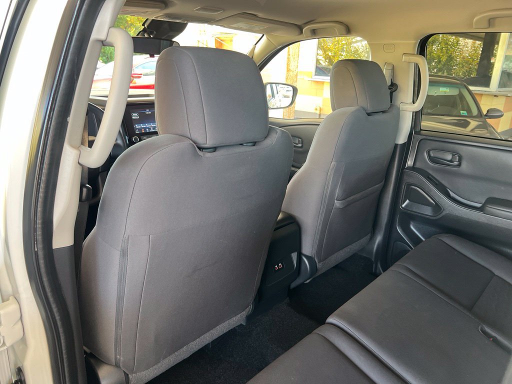 Used 2022 Nissan Frontier S w/ Technology Package AWD/4WD image 9