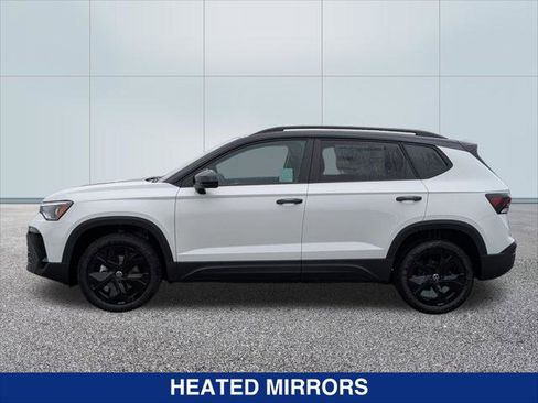 New 2026 Volkswagen Taos SE FWD image 2