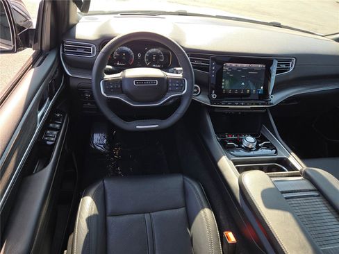 Used 2024 Jeep Wagoneer Series III w/ Premium Group I image 26