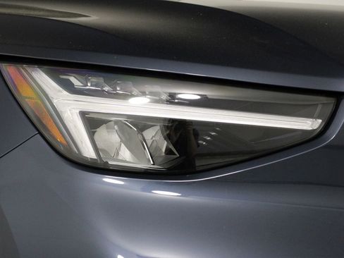 New 2026 Volvo XC40 B4 Core image 14