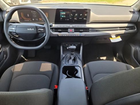New 2026 Kia K4 FWD image 13