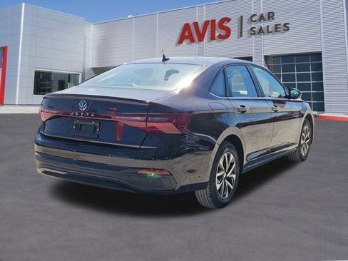 Used 2025 Volkswagen Jetta S image 6