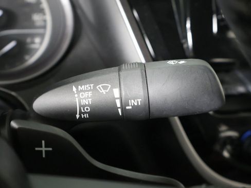 Used 2024 Toyota Camry SE image 36