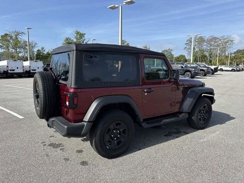 Used 2022 Jeep Wrangler Sport image 3