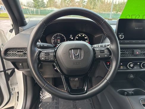 Certified 2025 Honda HR-V Sport image 10