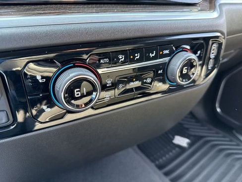 Used 2025 Chevrolet Silverado 1500 LT image 19