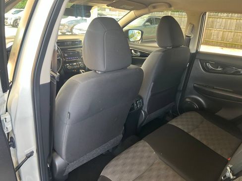 Used 2022 Nissan Rogue Sport SV AWD/4WD image 9